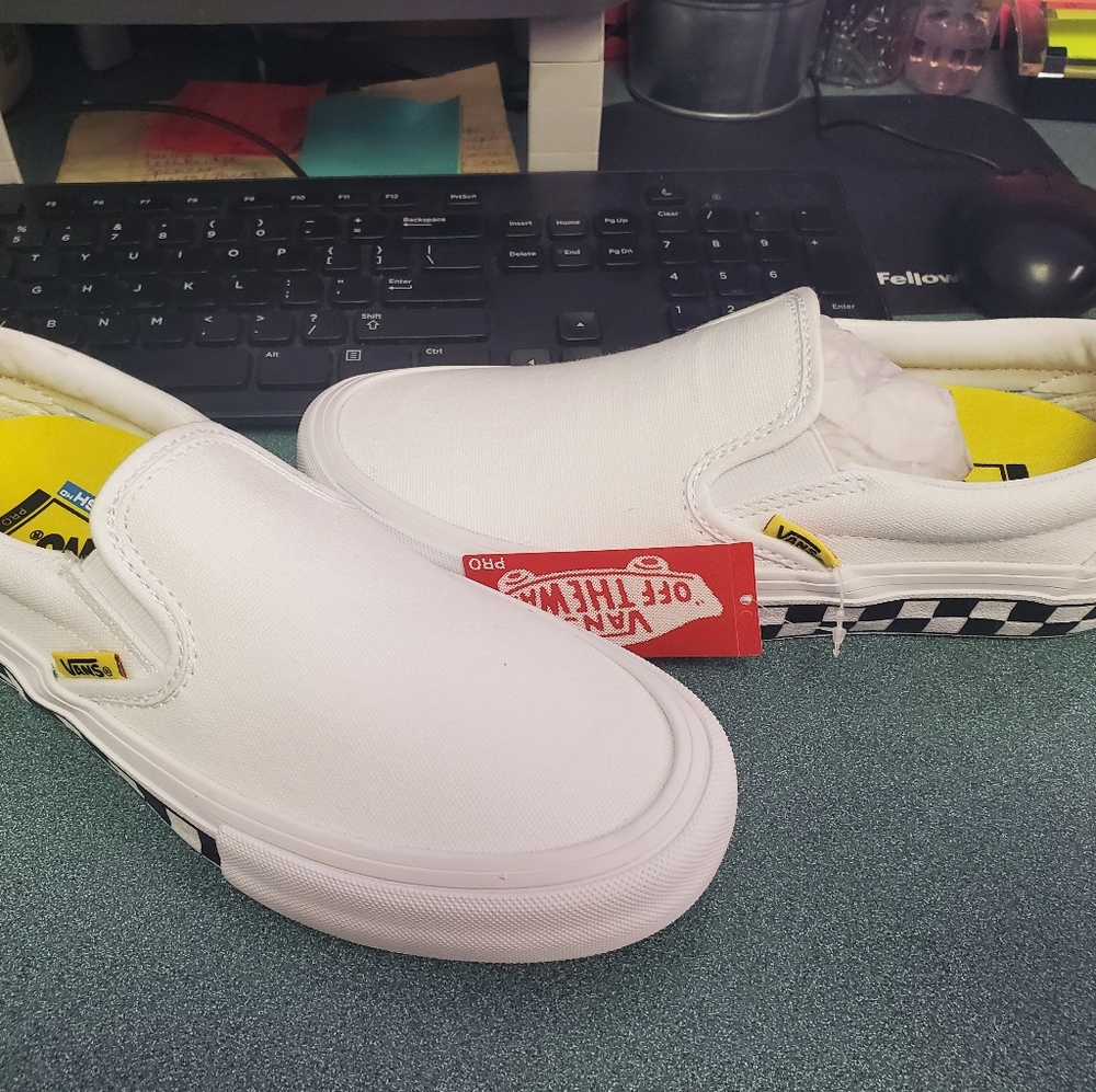 Brand new Vans size 7.5 womens 6 mens
